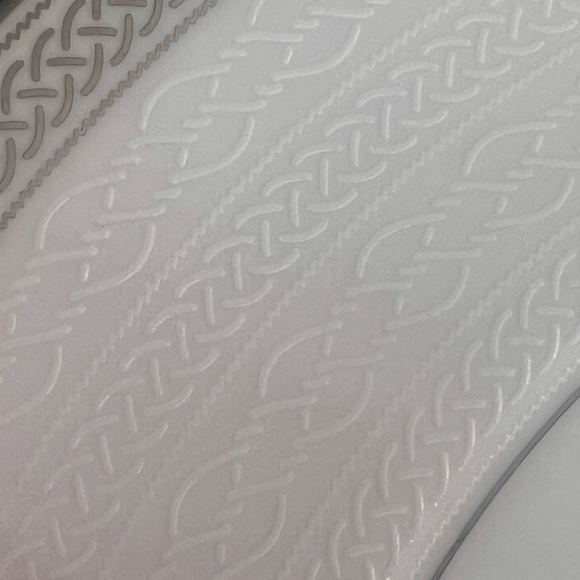 Waterford Olann Oval Serving Platter, Platnium - Picture 5 of 5